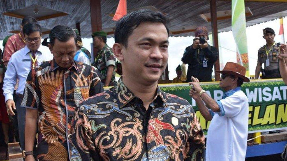 Florensius Ronny, Ketua DPRD Sintang