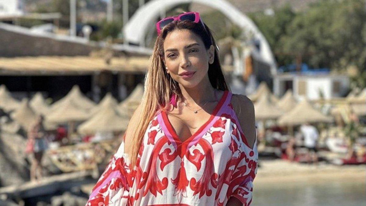 Sosok Farah, selebgram yang meninggal usai live Instagram di kapal pesiar. Ia dilaporkan terkena serangan jantung.