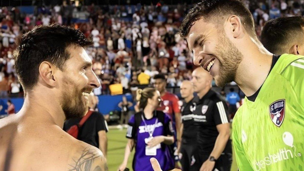 Foto Maarten Paes dan Messi. Tim Maarten Paes, kiper Timnas Indonesia akan