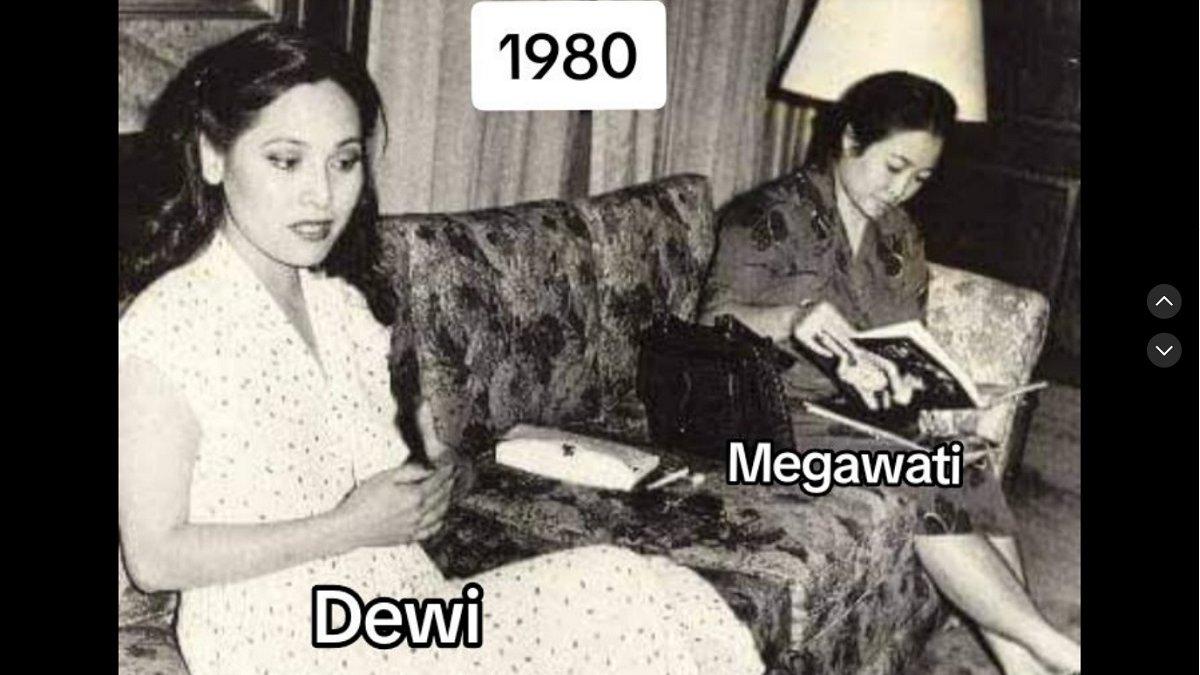 Foto kedekatan Ratna Sari Dewi dan Megawati