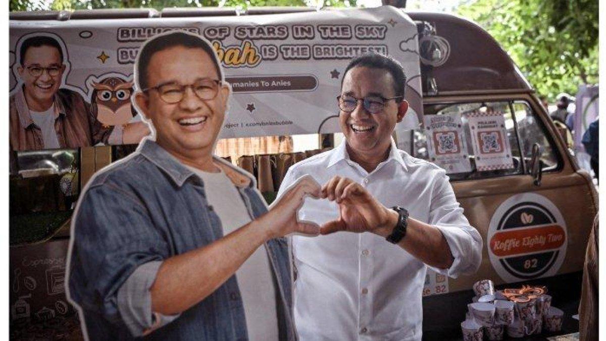 Foto saat capres nomor urut satu, Anies Baswedan mendapat kiriman food truck dari pendukungnya, Humanies bersama Olppaemi Project.