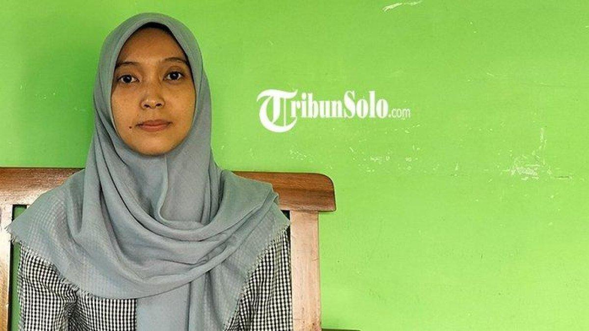 GAGAL CPNS 2024,- Sosok Tri Cahyaningsih harus menahan rasa kecewa setelah gagal lolos dalam seleksi CPNS 2024 Kemenkumham karena tinggi badannya kurang 0,5 cm.