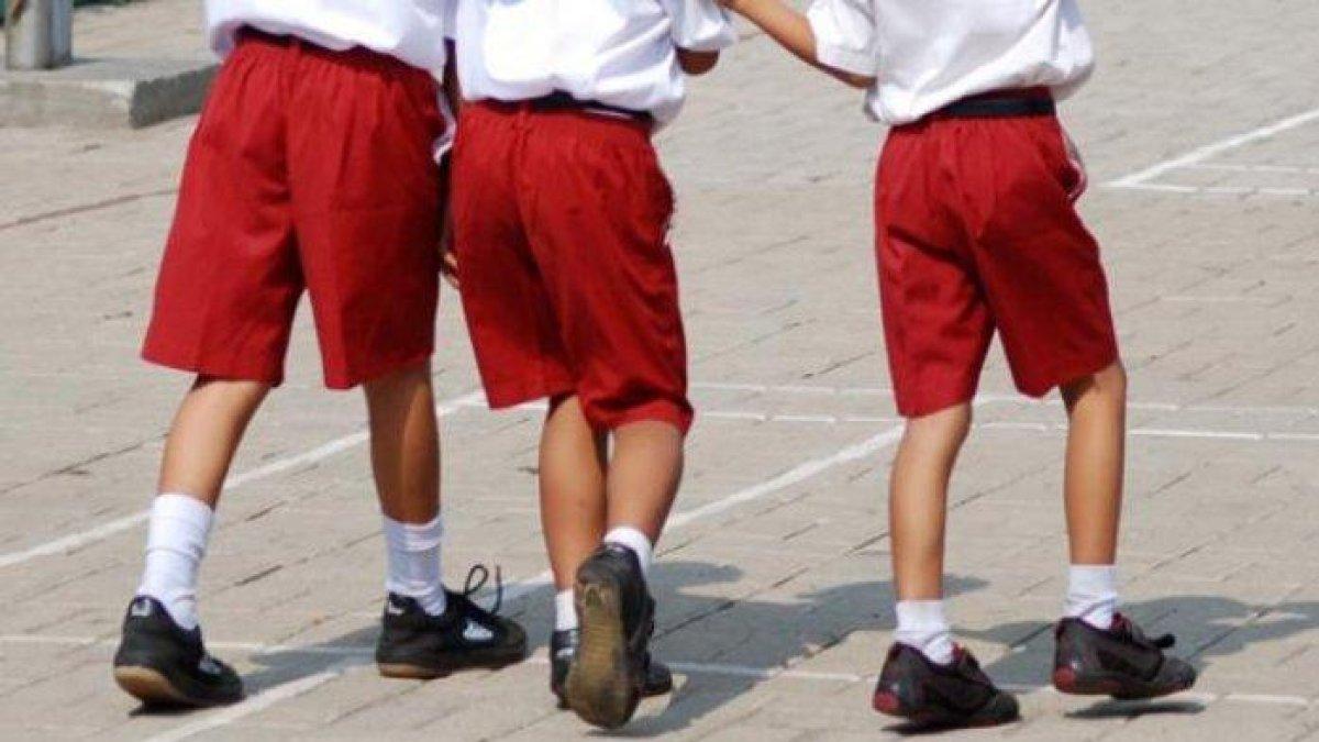 GURU TENDANG MURID,- Kronologi guru SDN 253 Bangko, Kabupaten Merangin, Jambi menendang perut murid hingga dipolisikan orangtua korban. (ILUSTRASI)