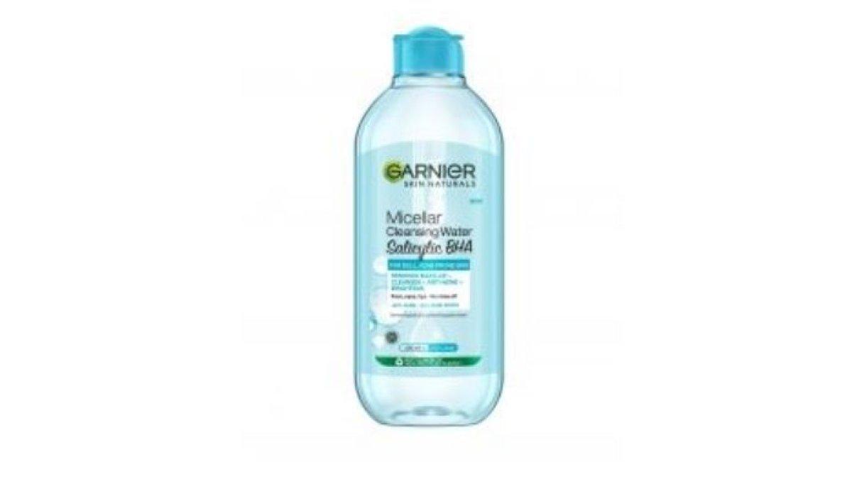 REKOMENDASI MICELLAR WATER - Foto produk Garnier Micellar Cleansing Water Salicylic Blue, diolah dari femaledaily.com, Jumat(28/2/2025). Berikut rekomendasi micellar water untuk kulit berminyak dan rentan berjerawat.