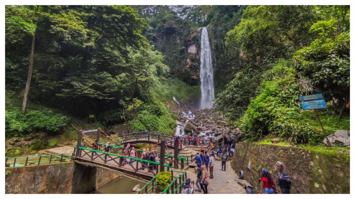 GEROJOKAN SEWU - Cuma 21 Km Dari Karanganyar, Keindahan Air Terjun Grojogan Sewu Tawangmangu, Pas Buat Liburan Lebaran 2025.