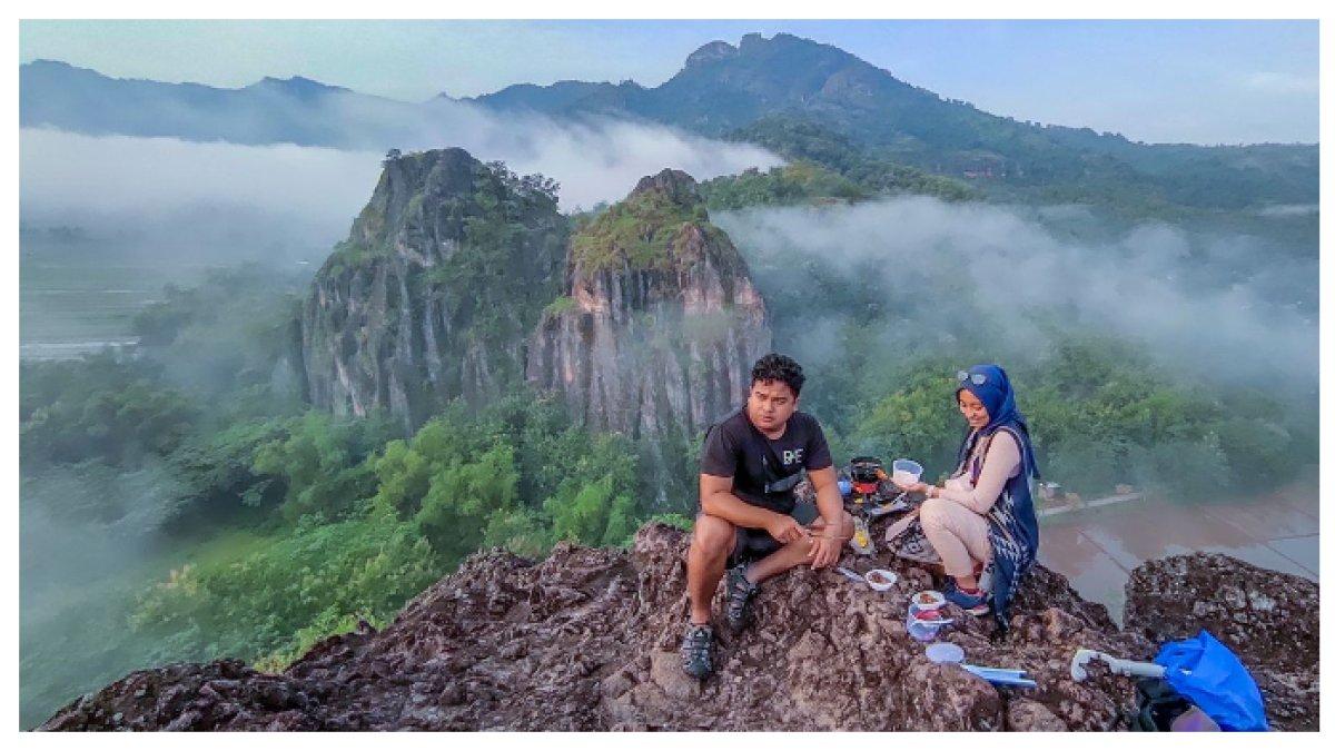 GUNUNG SEPIKUL - Liburan Lebaran 2025 makin seru di wisata gunung hanya 20,5 km dari Sukoharjo Nikmati panorama alam yang memukau dan udara segar.