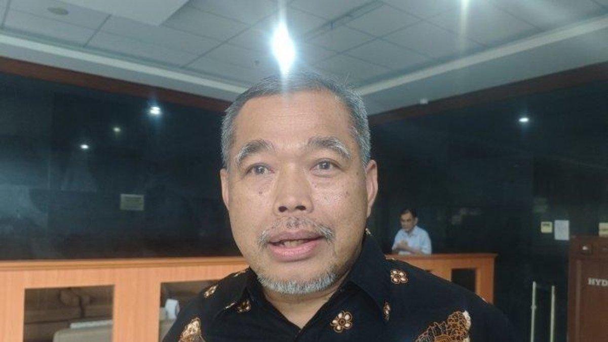 TERJERAT KORUPSI. Hakim PN Jakarta Selatan, Djuyamto saat di Jakarta Pusat, Jumat (4/10/2024). Hakim senior PN Jakpus, Djuyamto, resmi ditetapkan sebagai tersangka oleh Kejagung terkait dengan kasus suap vonis lepas kasus ekpos crude palm oil.
