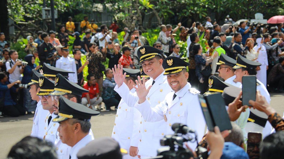 PELANTIKAN BUPATI KLATEN - Hamenang Wajar Ismoyo dan Benny Indra Ardhianto ikuti arak-arakan menuju Istana Negara RI, Jakarta, jelang dilantik menjadi Bupati dan Wakil Bupati Klaten periode 2025-2030 oleh Presiden Prabowo.