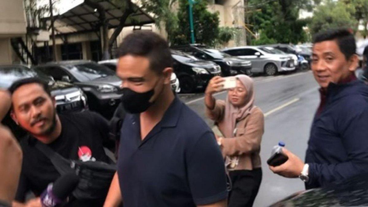 Hamish Daud menyambangi Ditreskrimum Polda Metro Jaya pada Selasa (5/11/2024).