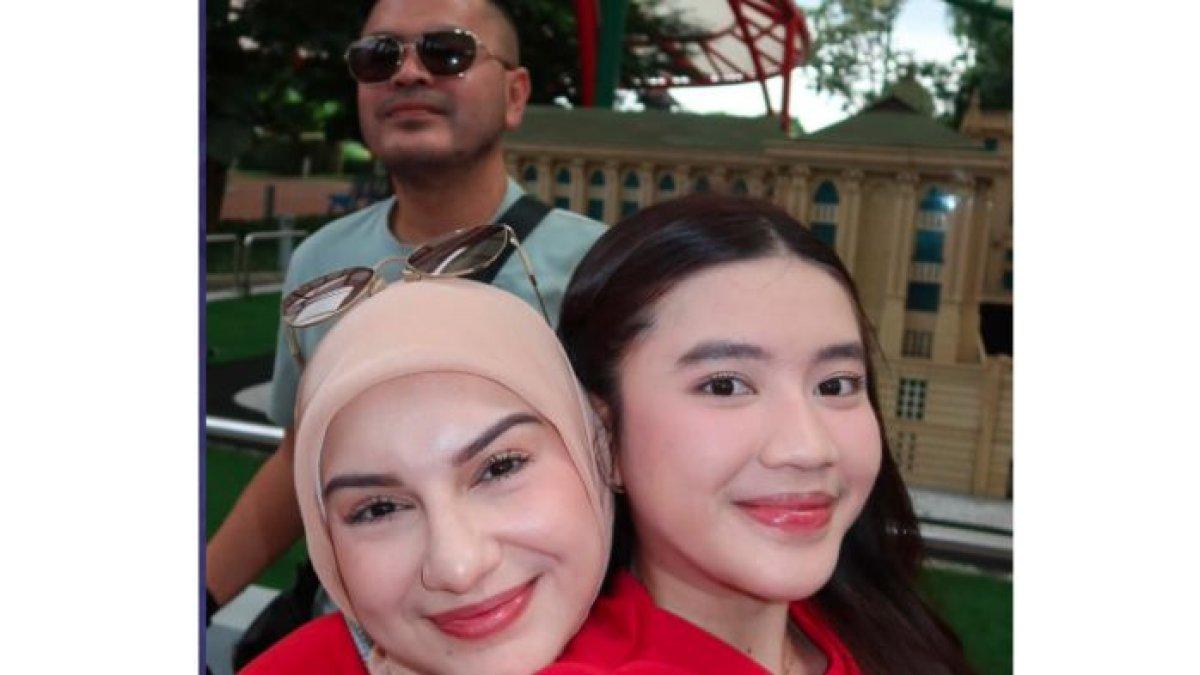 HASSYA SABRI - Foto Hassya Sabri diolah dari Instagram @hassyaa_r, Selasa (8/7/2025). Intip potret Hassya Sabri Anak Sambung Irish Bella. Kini sudah jadi wanita dewasa, kuliah di kedokteran Undip.