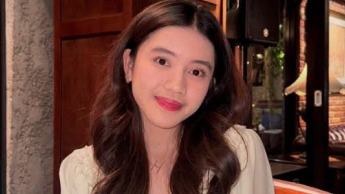 HASSYA SABRI - Foto Hassya Sabri diolah dari Instagram @hassyaa_r, Selasa (8/7/2025). Intip potret Hassya Sabri Anak Sambung Irish Bella. Kini sudah jadi wanita dewasa, kuliah di kedokteran Undip.