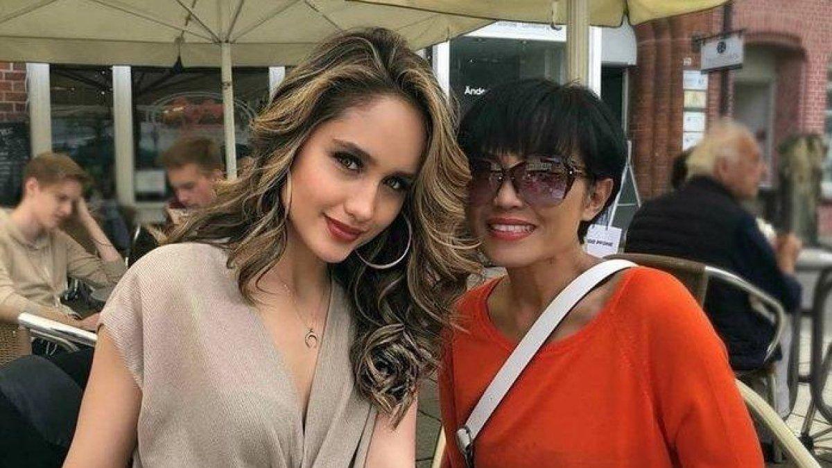 Herdiana Kiehl bersama sang anak, Cinta Laura.