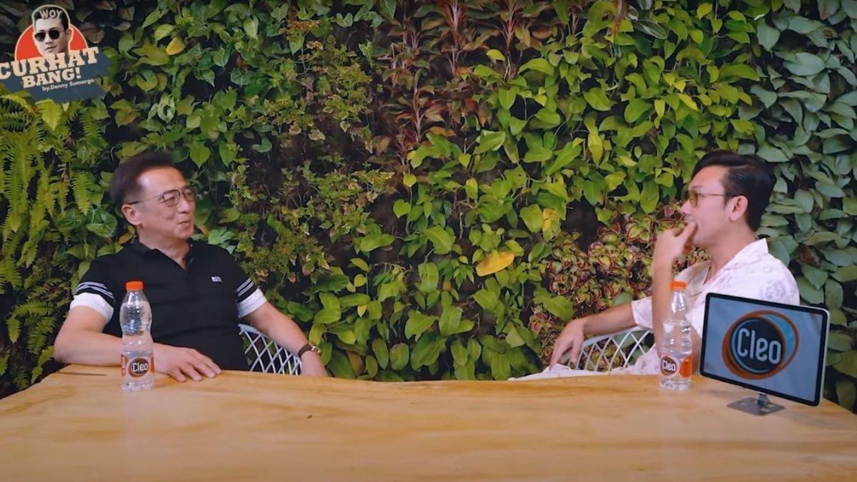 Hermanto Tanoko (kiri) di kanal podcast yang ia miliki Denny Sumargo.