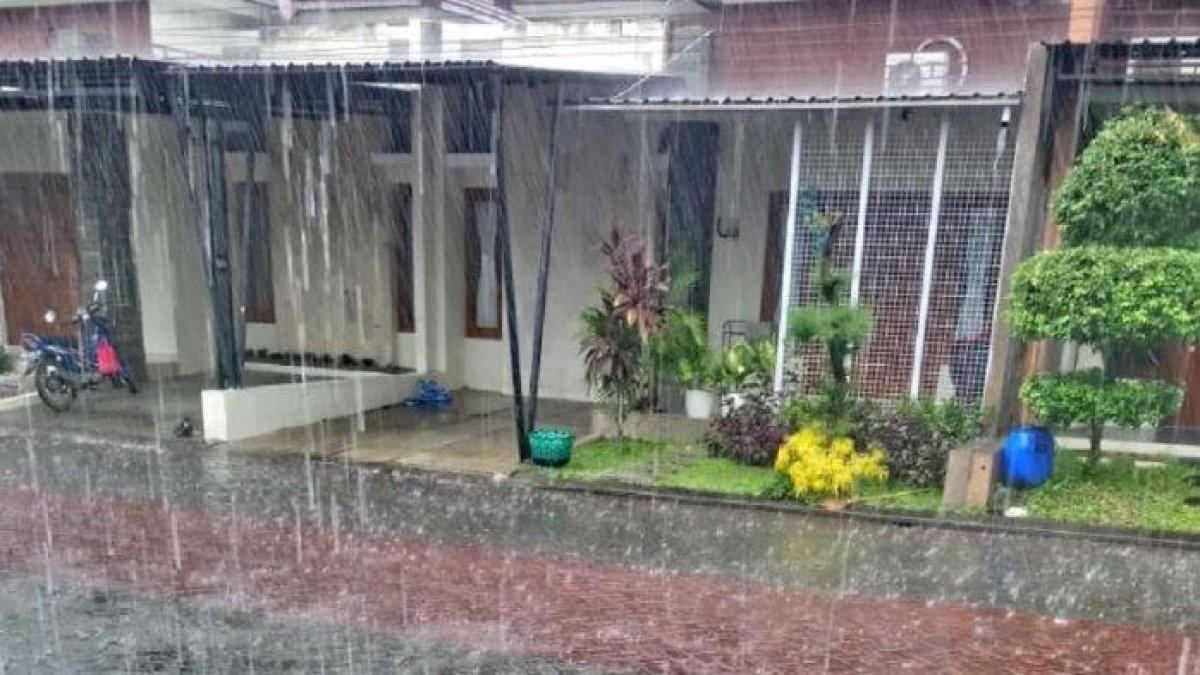 ILUSTRASI HUJAN. Berikut ini potensi hujan BMKG pada Selasa, 11 Februari 2025, beberapa lokasi di Indonesia berpotensi hujan sangat lebat.