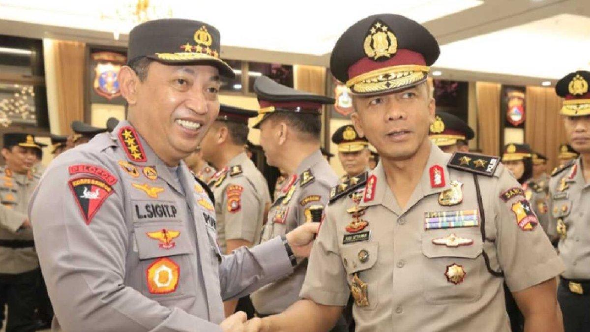 IRJEN RUDI SETIAWAN - Irjen Pol Rudi Setiawan saat dilantik sebagai Deputi Penindakan KPK 2023. Kapolri Jenderal Listyo Sigit Prabowo resmi melantik Irjen Pol Rudi Setiawan sebagai Kapolda Jawa Barat, Senin (14/4/2025).