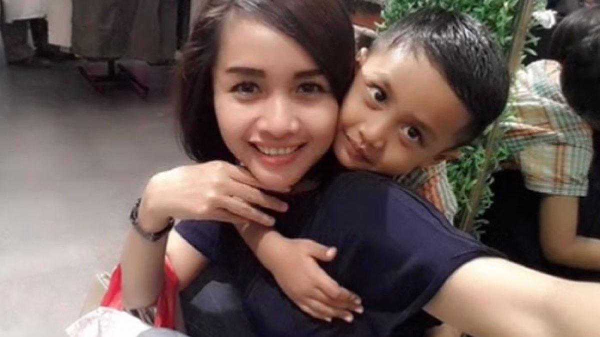 Ibu awet muda, wajah tak berubah sejak 2013, dikira pacar anaknya