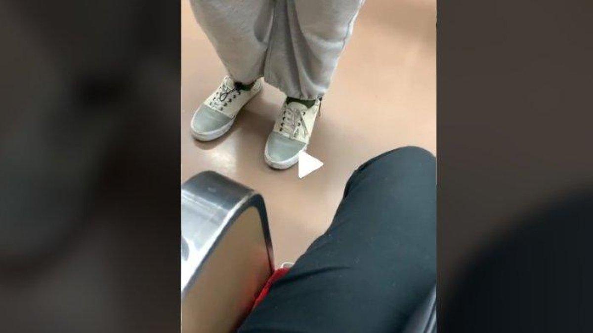 Ibu hamil di KRL histeris gegara difoto diam-diam dan dicemooh oleh penumpang lain