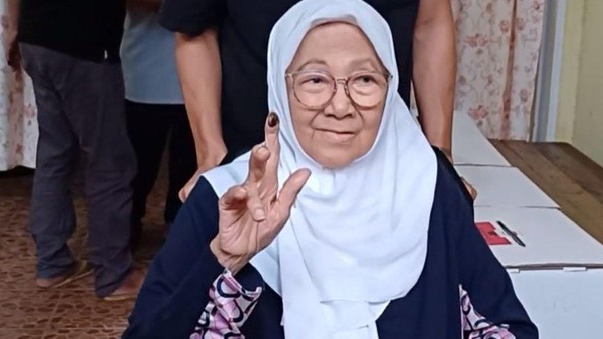 Ibunda Bimbim 'Slank', Bunda Iffet, meninggal dunia pada Sabtu (26/4/2025).