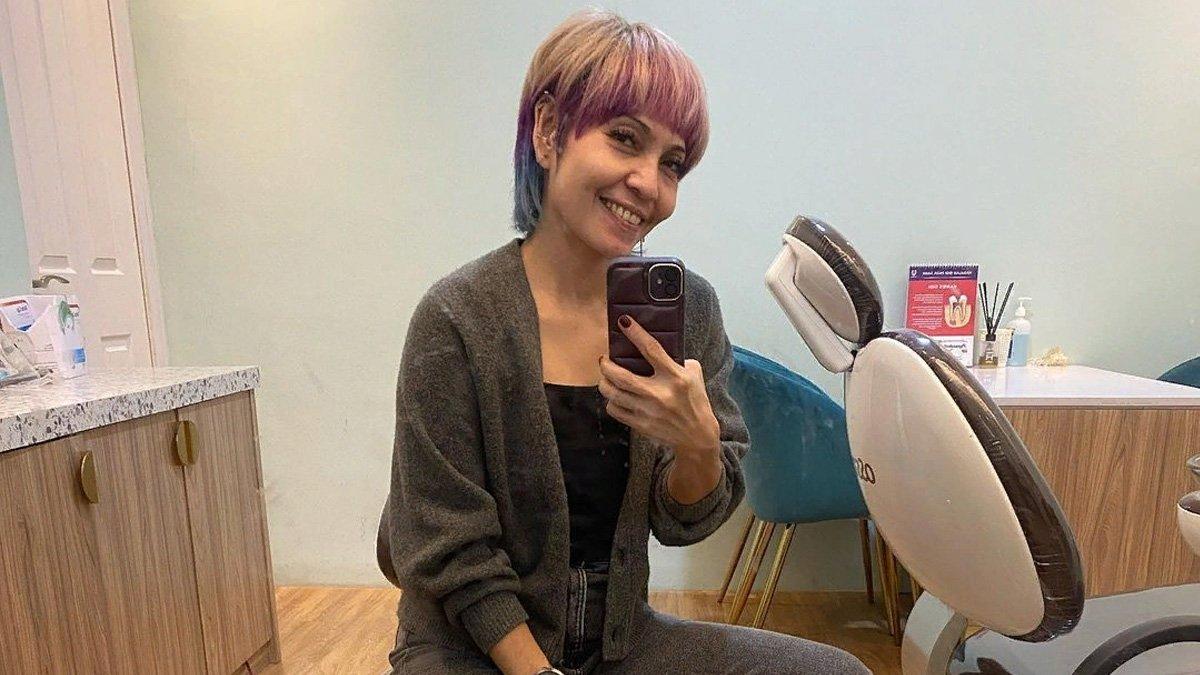 Icha AFI jadi instruktur zumba dan buka praktek dokter gigi.