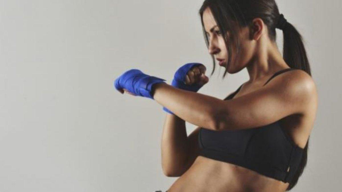 Ilustrasi Muaythai untuk wanita