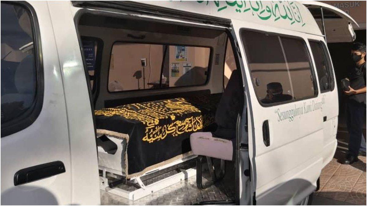 Ilustrasi ambulans siap mengantarkan jenazah ke rumah duka.