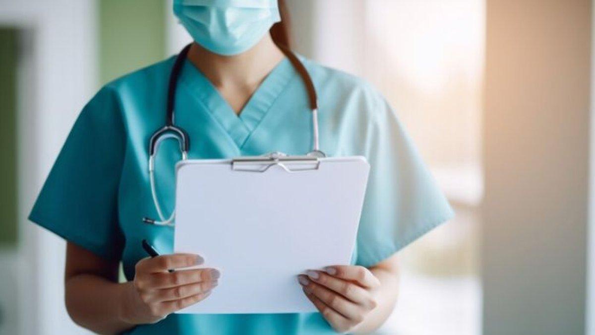 Ilustrasi perawat - 2 dokter di China memacari perawat yang sama, berakhir adu jotos