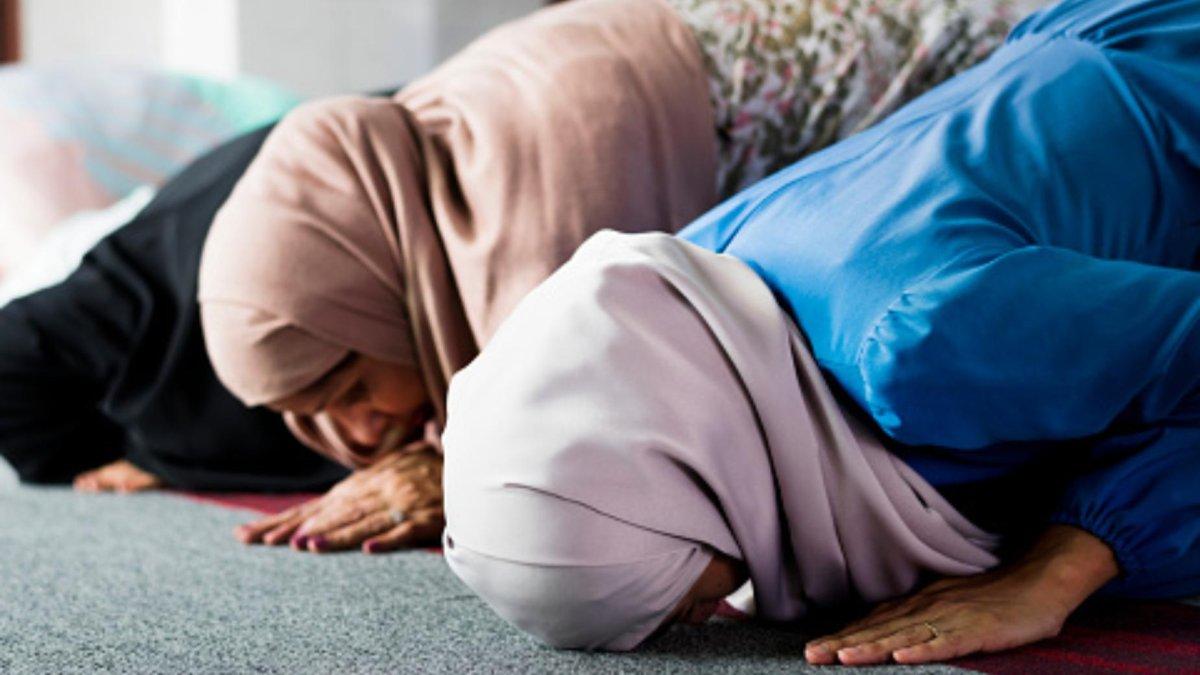 Ilustrasi sujud syukur