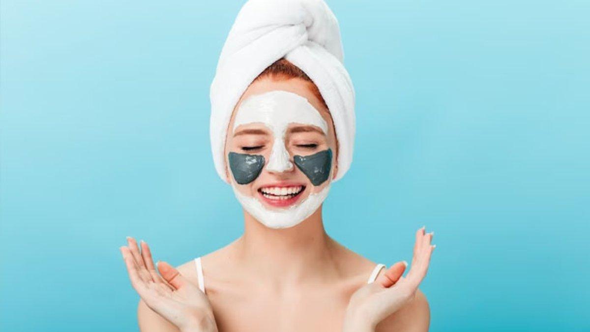 Ilustrasi wanita memakai masker