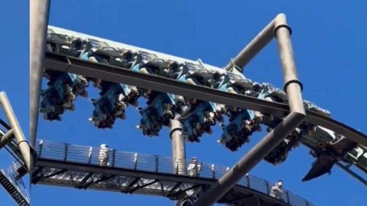 Insiden mengerikan terjadi di Jepang, tiba-tiba wahana roller coaster berhenti di ketinggian 40 meter dengan posisi terbalik