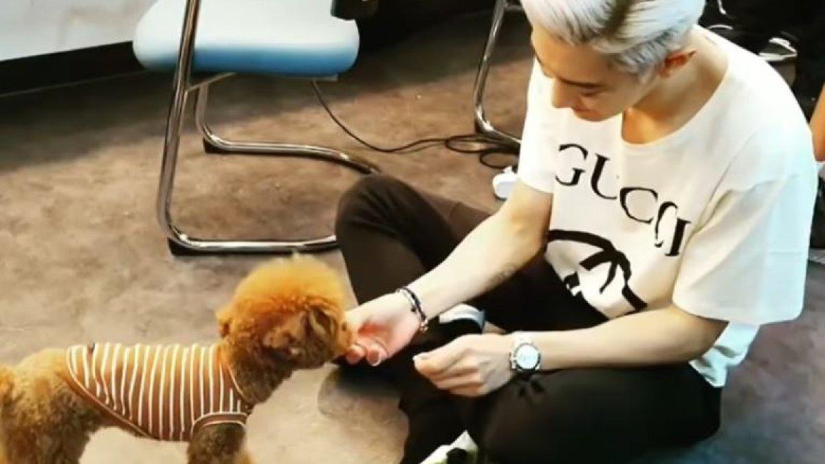 Jam tangan mewah yang dipakai Chanyeol EXO.