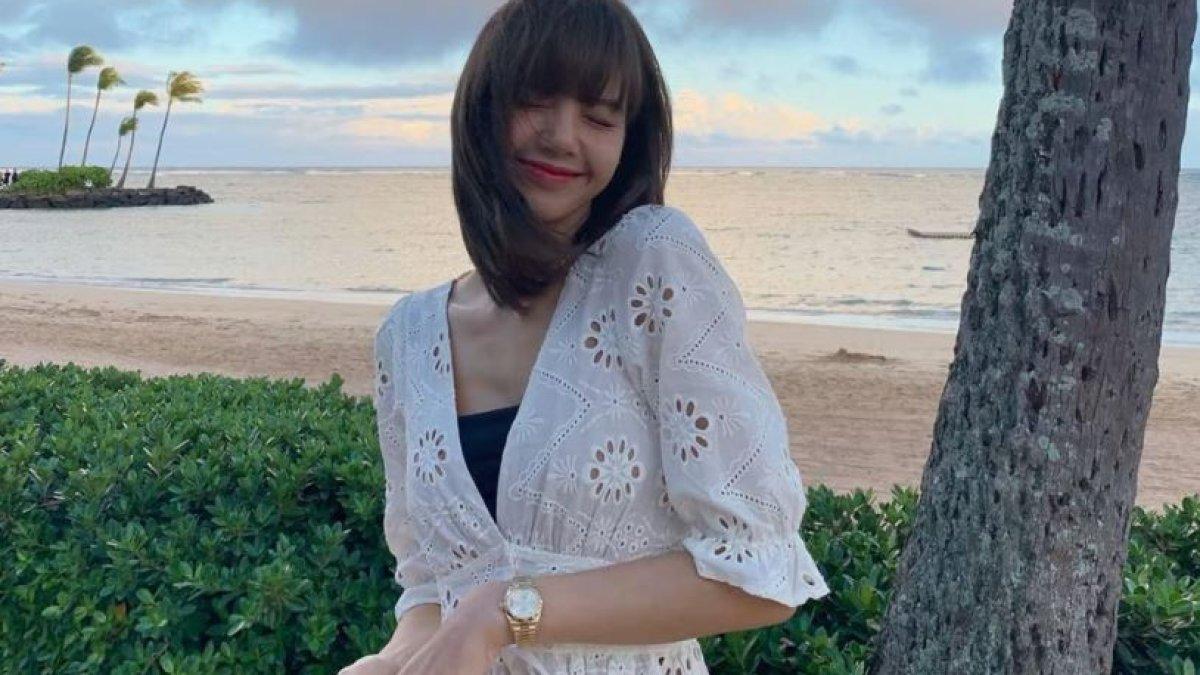 Jam tangan mewah yang dipakai Lisa BLACKPINK.
