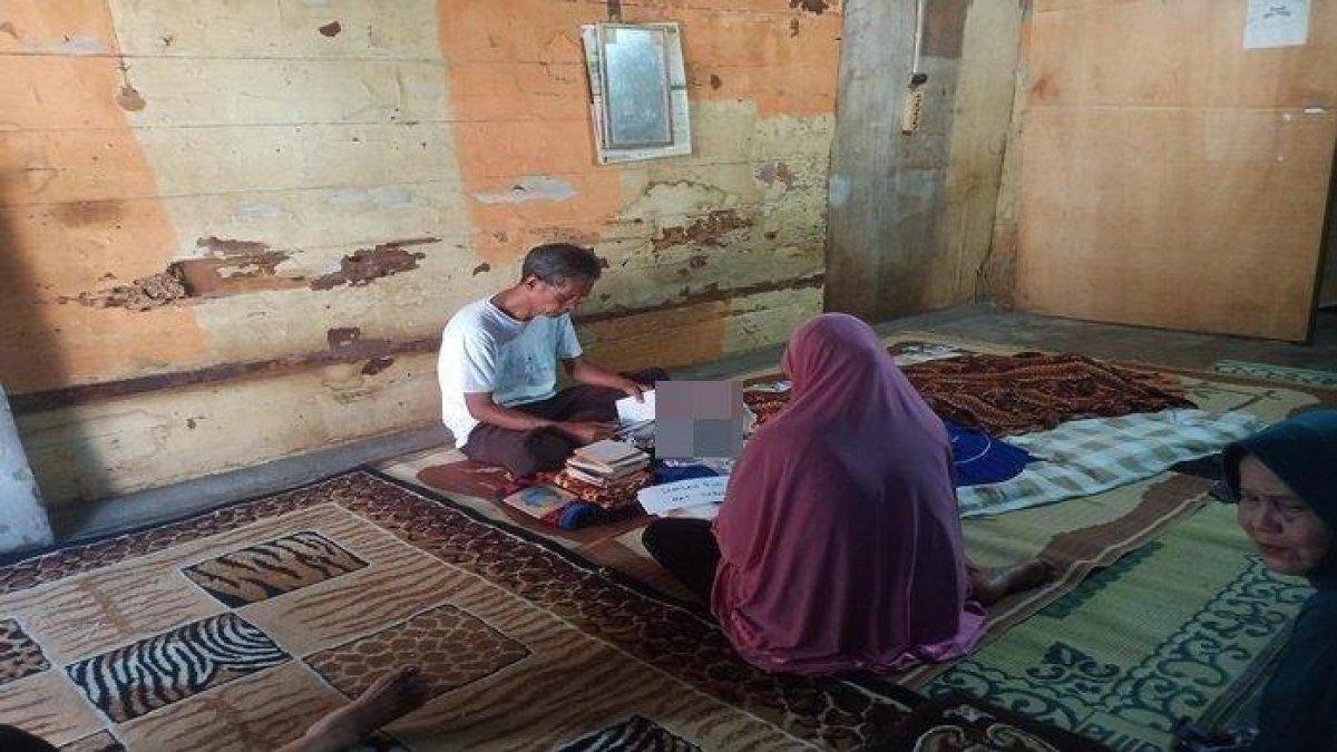 Jenazah Samilah disemayamkan di rumah duka di Kelurahan Pasar Baturaja.