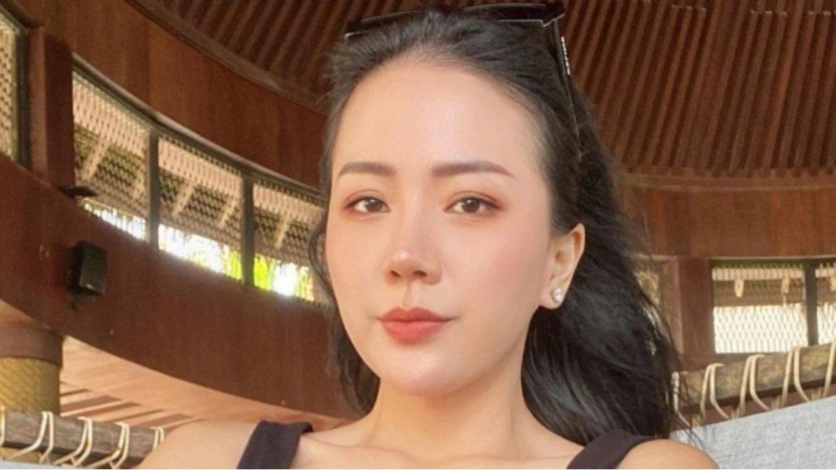 KABAR RUMAH TANGGA Agnes Jennifer, influencer yang cukup berpengaruh di media sosial itu akhir-akhir ini ia dan suaminya David Clement diterpa isu tak sedap soal perpisahan