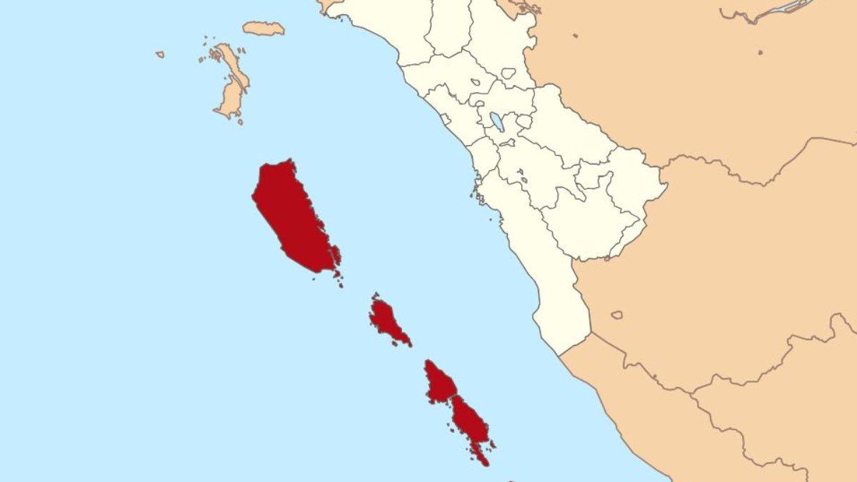 Kabupaten Kepulauan Mentawai 20 tahun lalu dimekarkan dari Kabupaten Padang Pariaman.