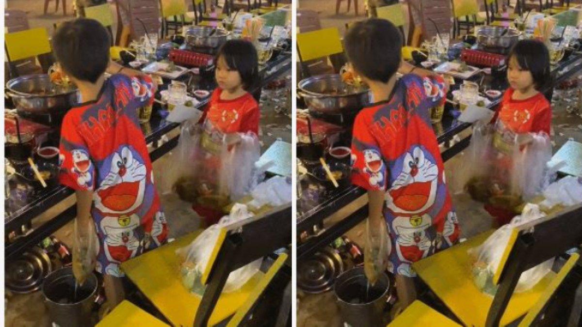 Kakak beradik minta sisa makanan di sebuah restoran (1)
