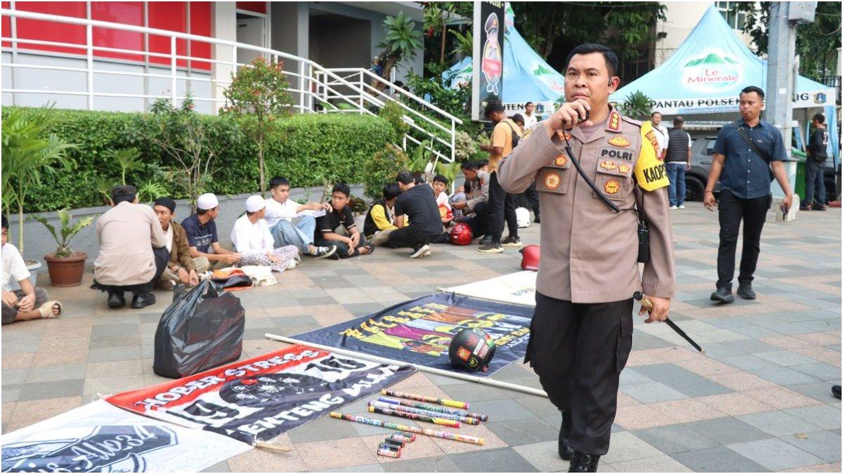 Kapolres Metro Jakarta Pusat Kombes Susatyo Purnomo Condro saat patroli di Bundaran HI, Menteng, Selasa (2/4/2024).
