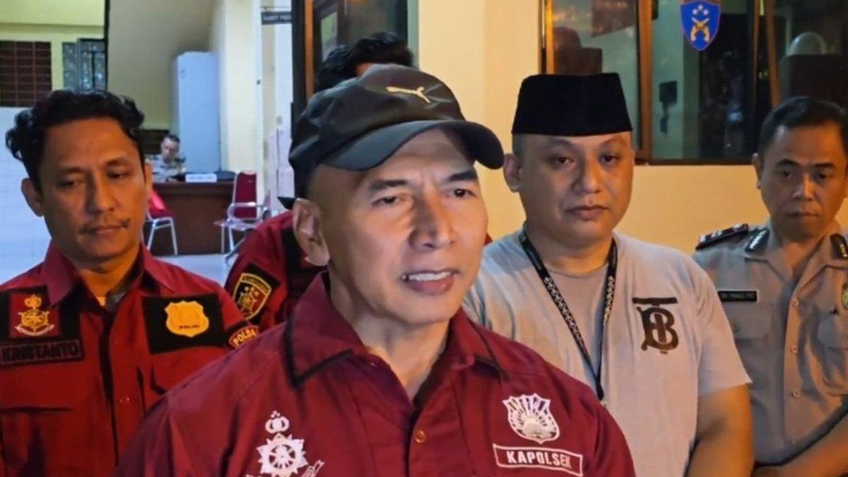 Kapolsek Pesanggrahan Kompol Tedjo Asmoro saat jumpa pers