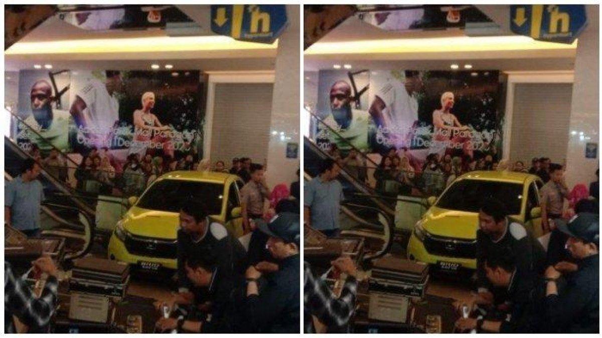 Terjadi kecelakaan di Mall Paragon Semarang pada Sabtu (4/11/2023) malam yang diduga disebabkan oleh marketing yang tidak bisa menyetir.