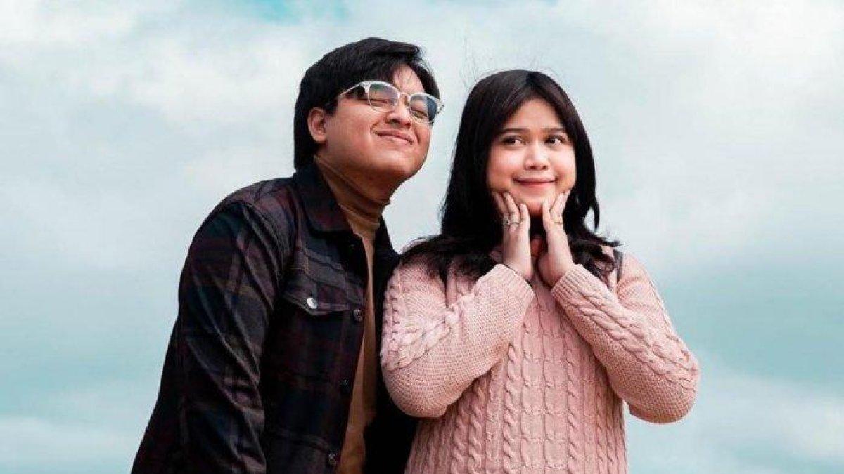 Kedekatan Brisia Jodie dan Arsy Widianto memang tidak lepas dari sorotan publik, terutama saat keduanya tampil sebagai pasangan duet dalam beberapa proyek musik dan akhirnya muncul isu hubungan asmara.