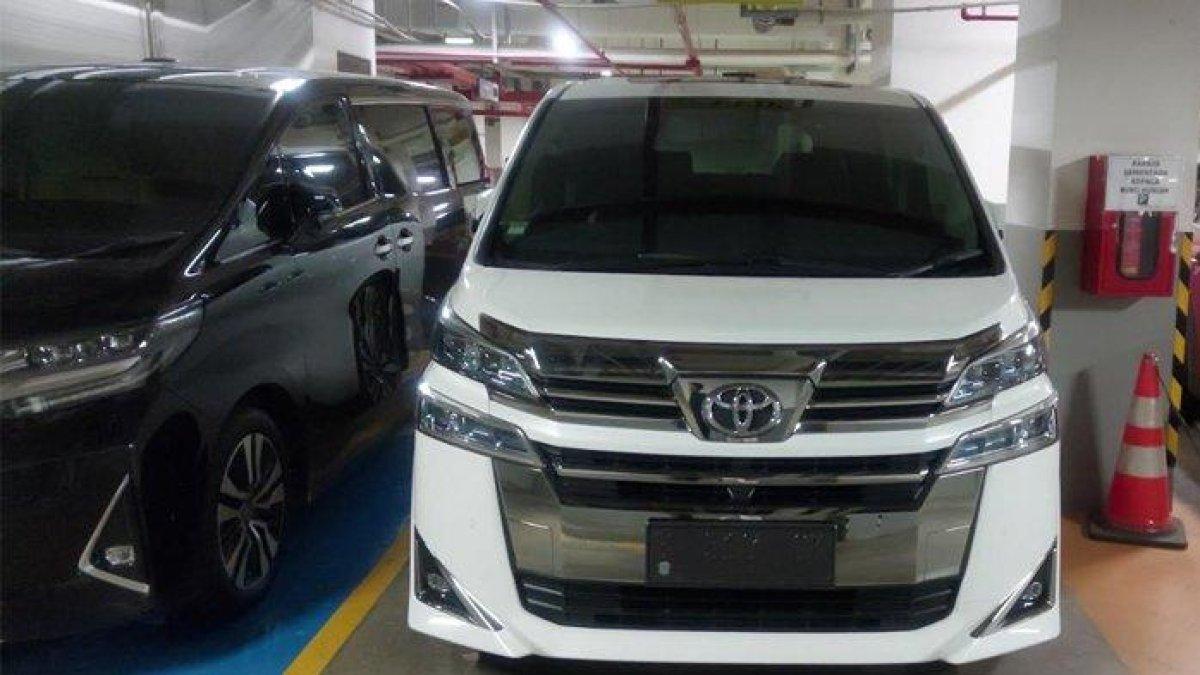 Kejaksaan Agung menyita mobil milik suami dari artis Sandra Dewi, Harvey Moeis