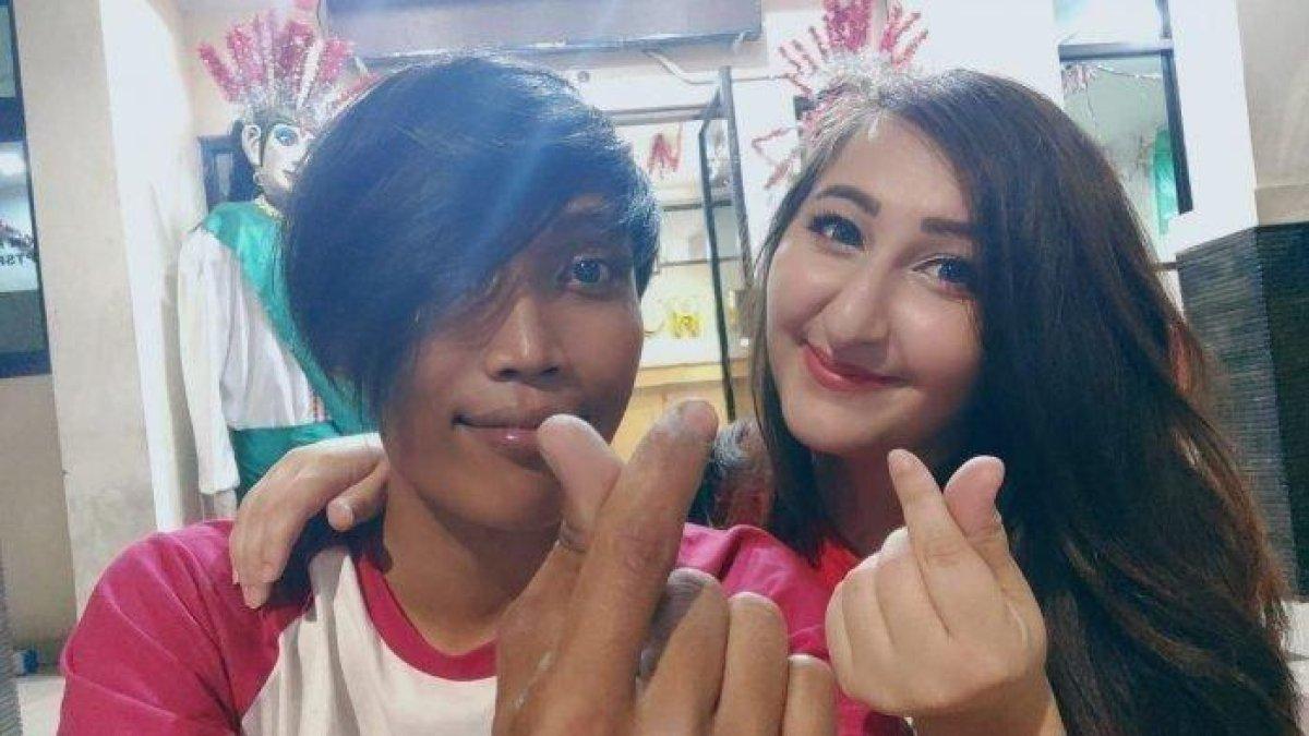 Kemesraan Bambang Irawan bersama Arzum Balli.