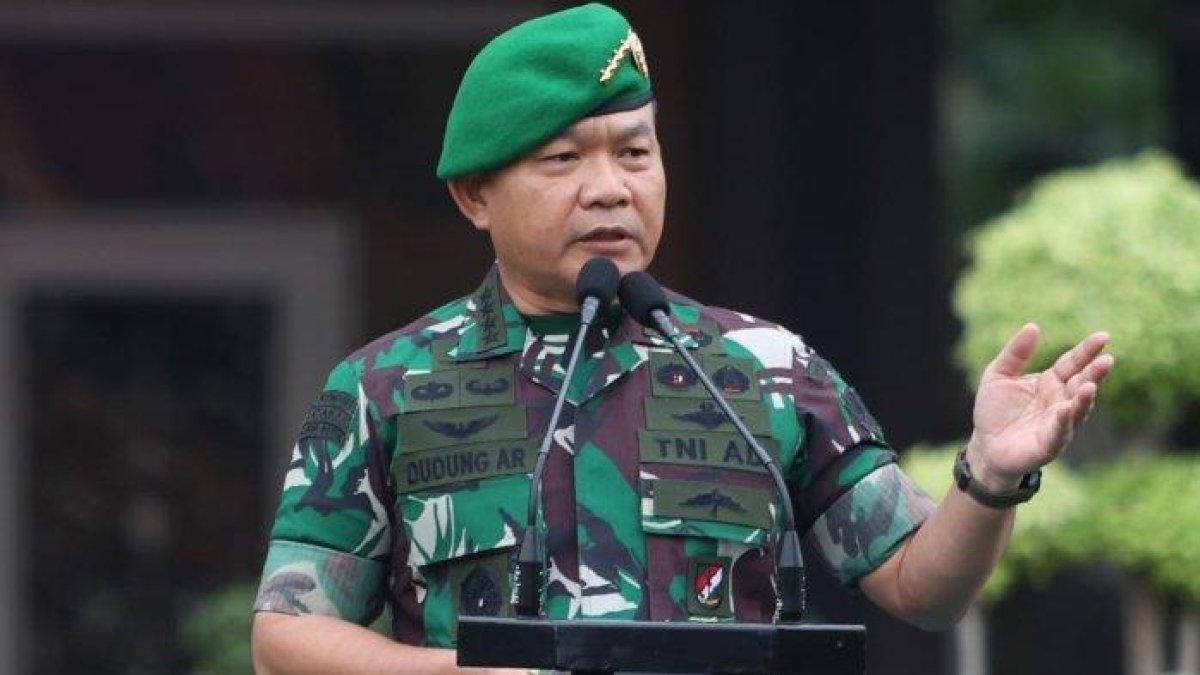 Kepala Staf TNI AD, Jenderal TNI Dr. H. Dudung Abdurachman, S.E., M.M.