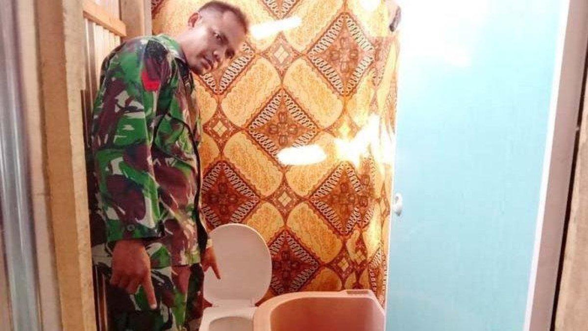 Kisah Koptu Ismail Pakai Honor Wasit Untuk Bangun Toilet Warga Kurang Mampu