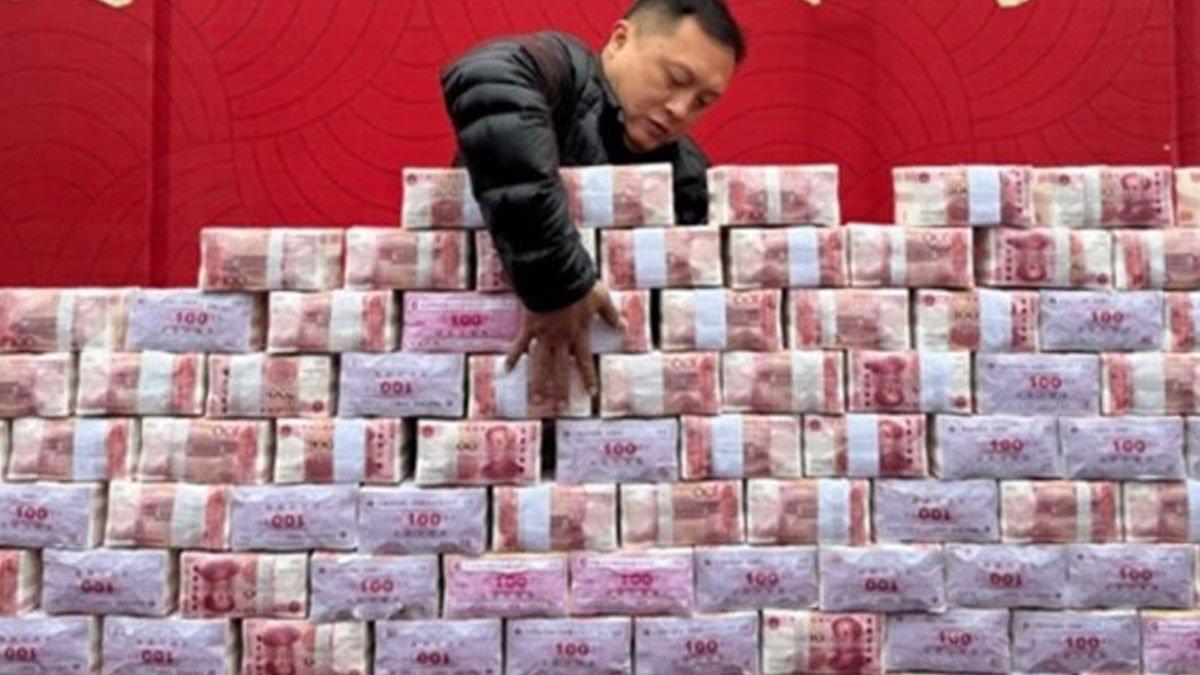 Kisah bos prank karyawan, bilang tak mau beri bonus tapi 2 minggu kemudian bawa uang segunung