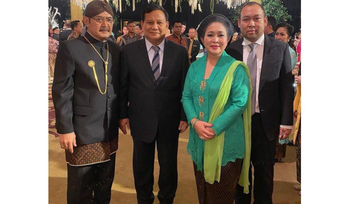 Koleksi kebaya Titiek Soeharto.