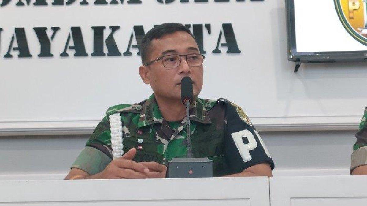 Komandan Polisi Militer Kodam Jaya (Danpomdam Jaya) Kolonel CPM Irsyad Hamdie Bey Anwar memberikan keterangan terkait kasus penculikan hingga penganiayaan terhadap warga Aceh bernama Imam Masyur oleh tiga anggota TNI dan satu warga sipil di Kantor Pomdam Jaya/Jayakarta, Jakarta, Selasa (29/8/2023).