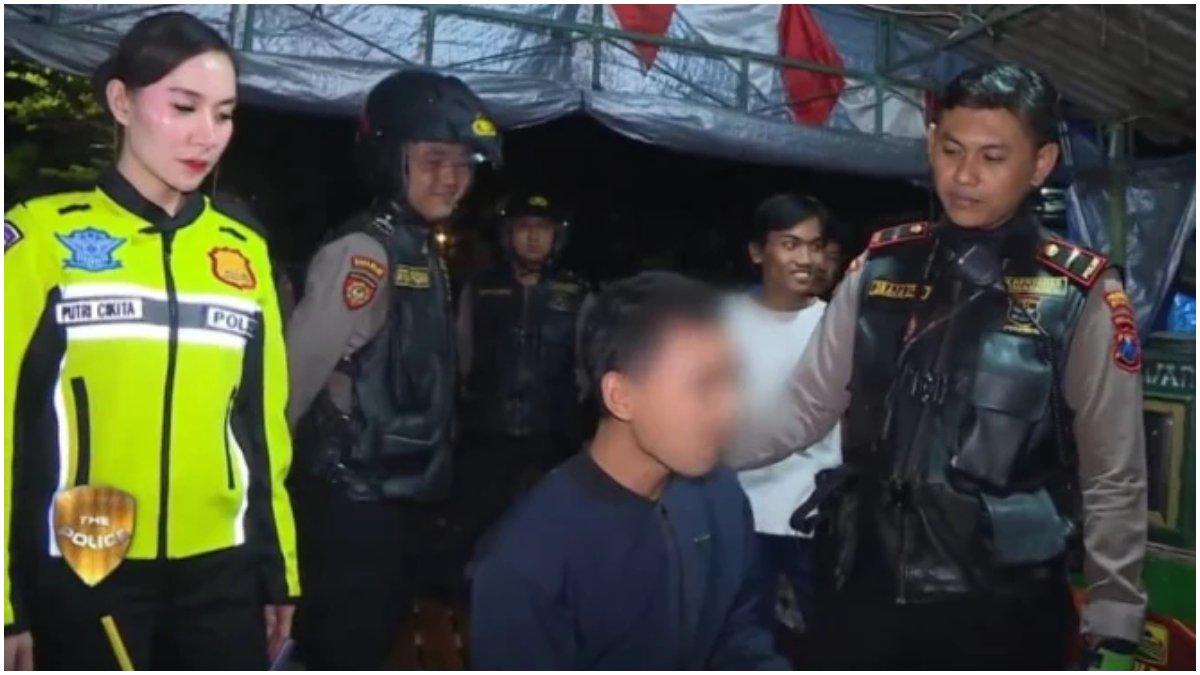 Kontroversi Polwan Putri Cikita marahi warga yang disebut bersikap tak sopan, Kompolnas dan Polri bereaksi.