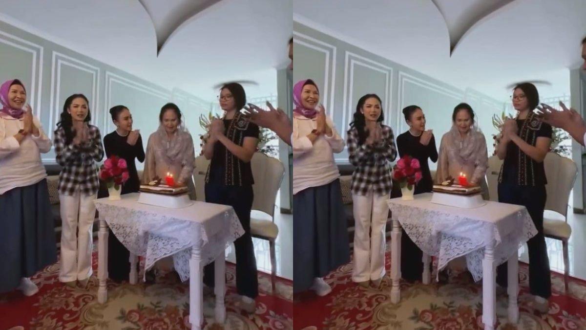 Kris Dayanti dan Yuni Shara merayakan ulang tahun ibundanya