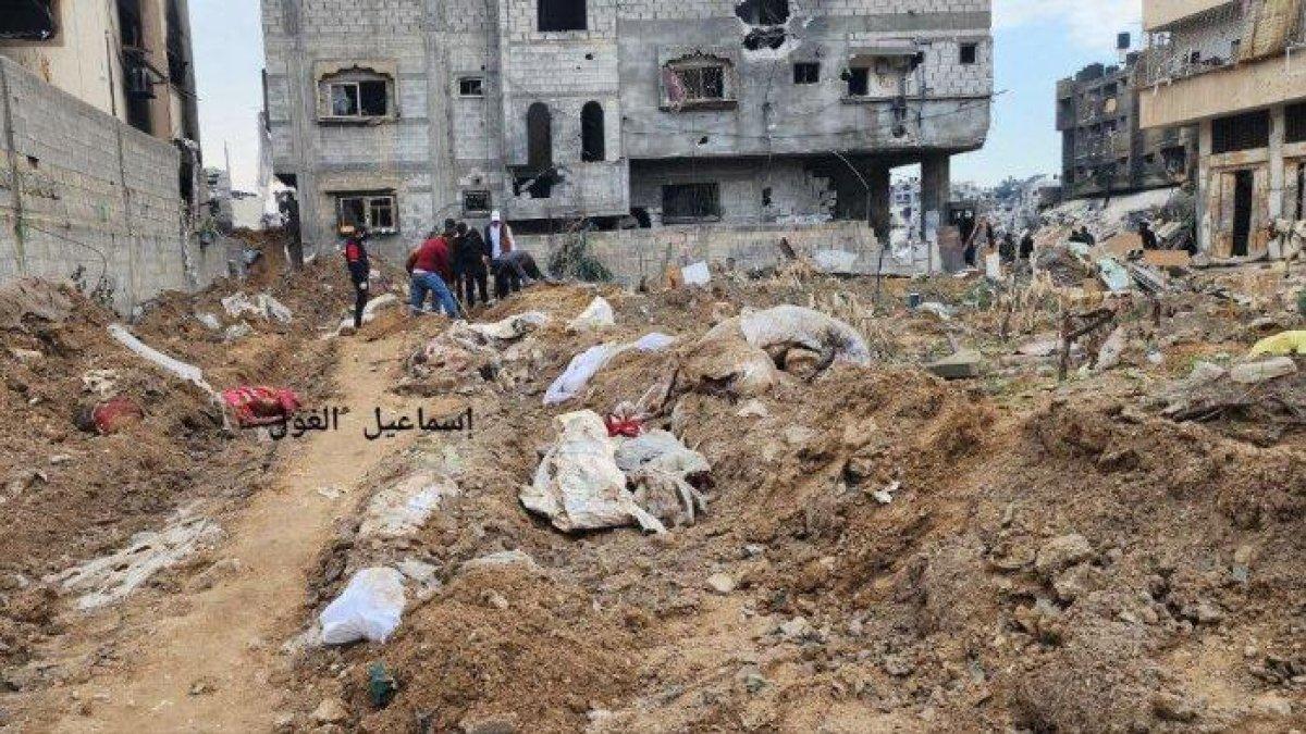 Kuburan darurat di Gaza digali Israel pakai Bulldozer