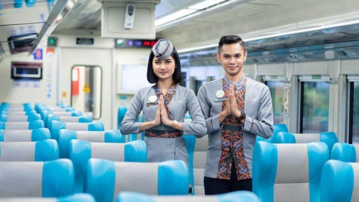 LOKER PT KAI 2025,- Informasi terkait lowongan kerja (loker) PT KAI Services atau Reska Multi Usaha untuk posisi pramugara dan pramugari kereta.
